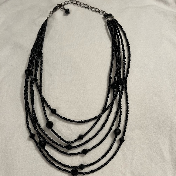 5 stranded black beaded necklace - Picture 2 of 3